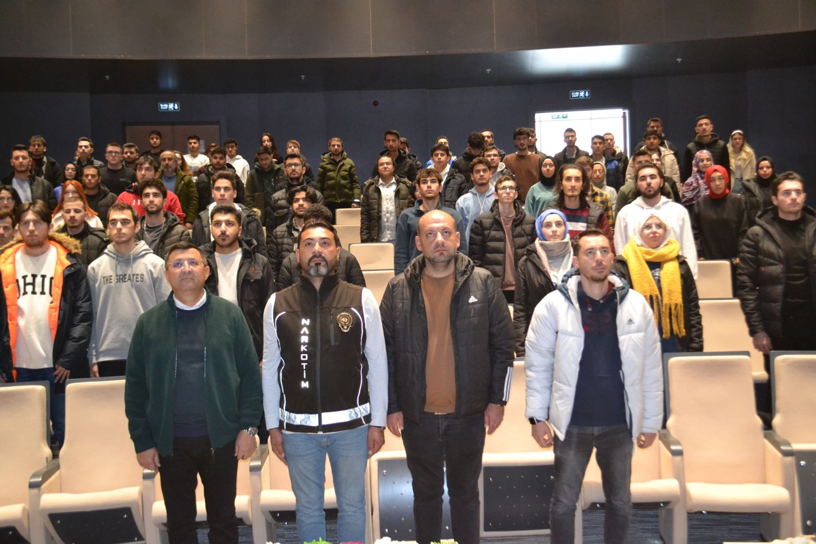 Konya il emniyet müdürlüğü narkotik Şube tarafından fakültemizde uyuşturucu ve bağımlılık konusunda bilgilendirme semineri yapılmıştır.